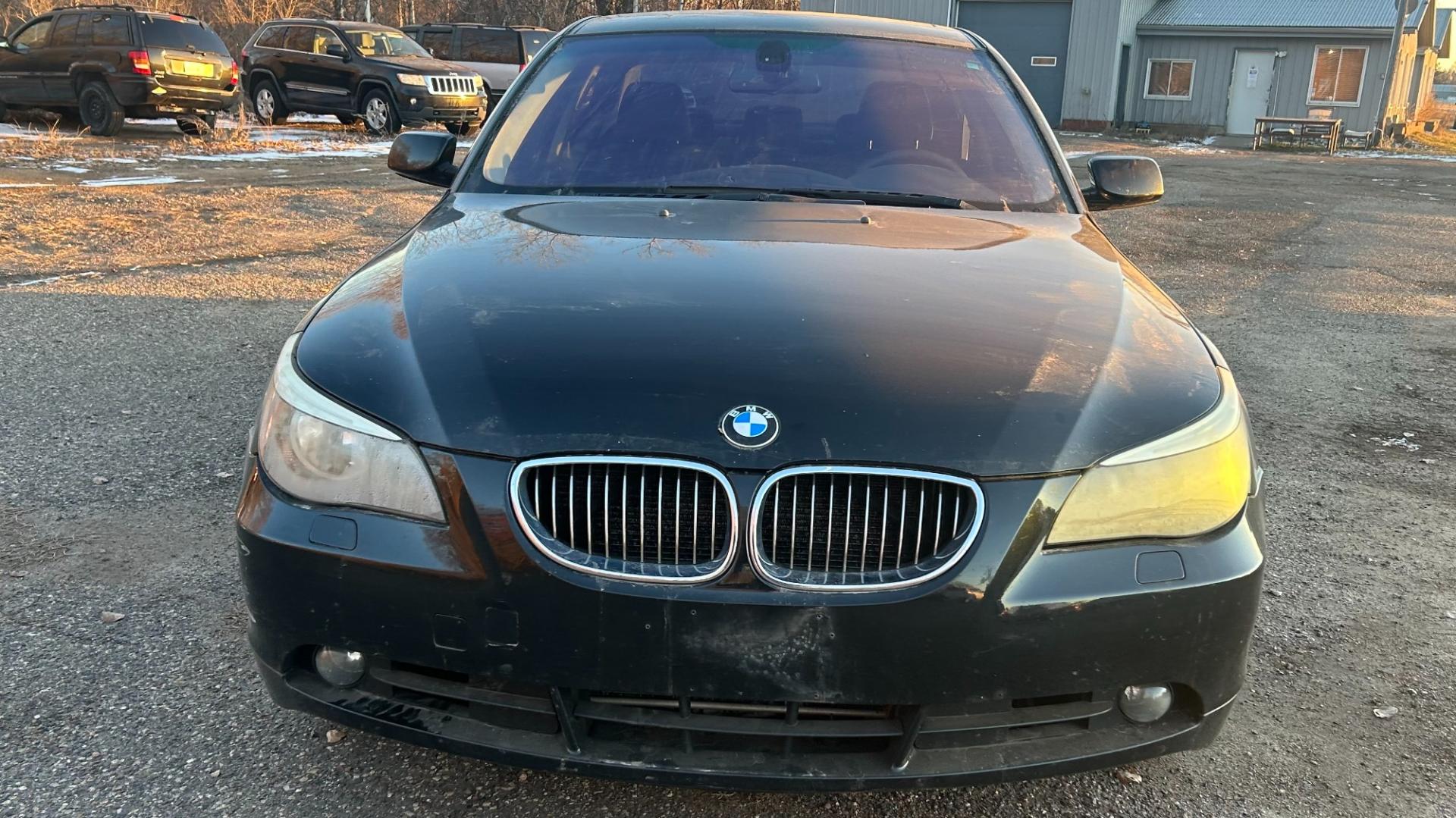 2007 Black BMW 5-Series 525xi (WBANF33547C) with an 3.0L L6 DOHC 24V engine, located at 17255 hwy 65 NE, Ham Lake, MN, 55304, 0.000000, 0.000000 - Photo#1